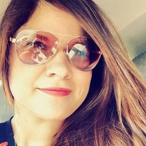 Meet your Posher, Danielle